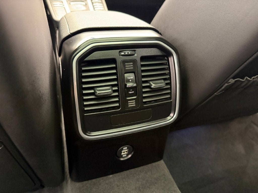 2017 Porsche Macan Base