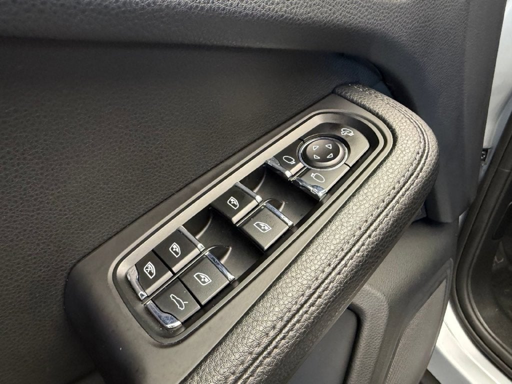 2017 Porsche Macan Base