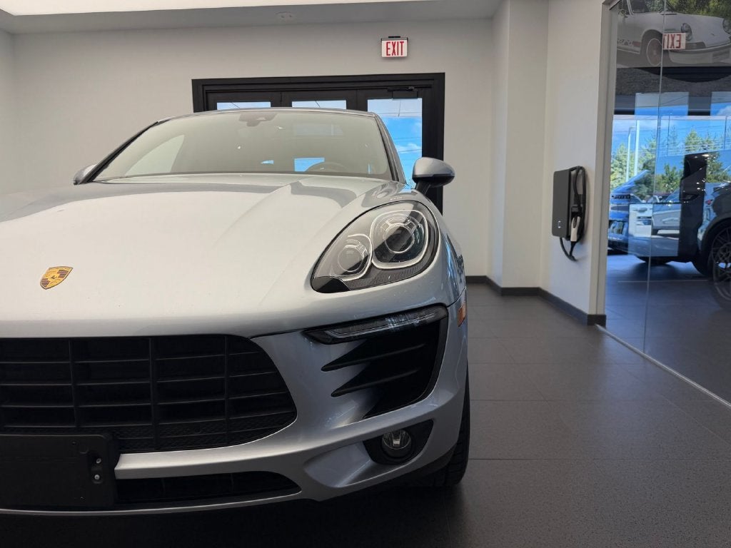 2017 Porsche Macan Base