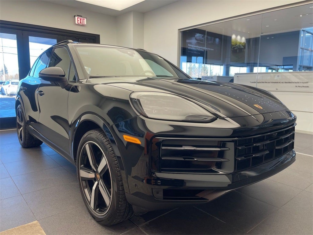 2025 Porsche Cayenne Base