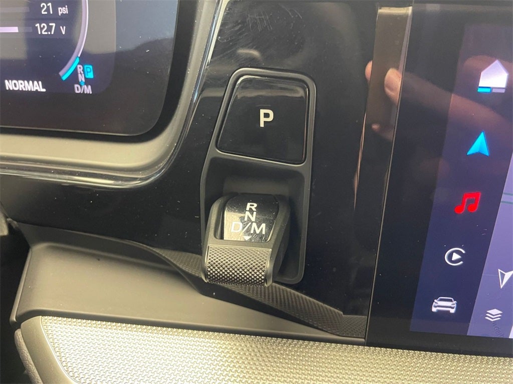 2025 Porsche Cayenne Base