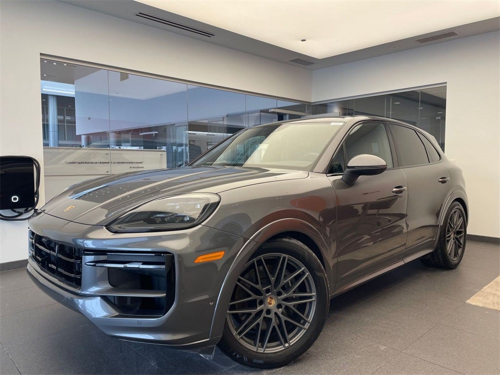 2025 Porsche Cayenne Base