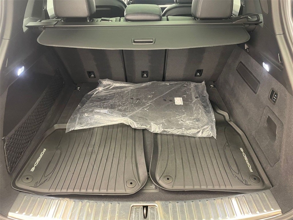 2025 Porsche Cayenne Base