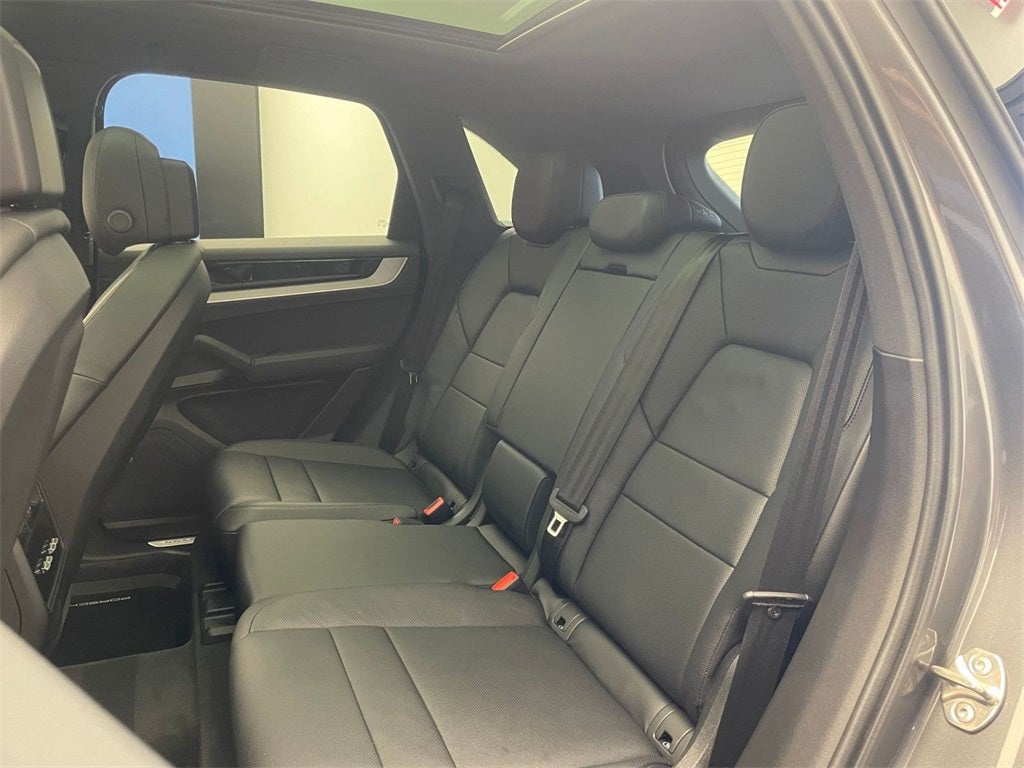 2025 Porsche Cayenne Base