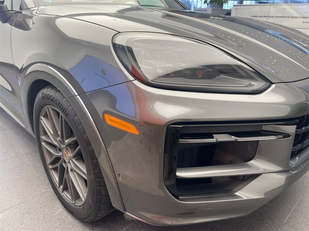 2025 Porsche Cayenne Base