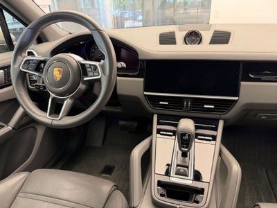 2022 Porsche Cayenne Base