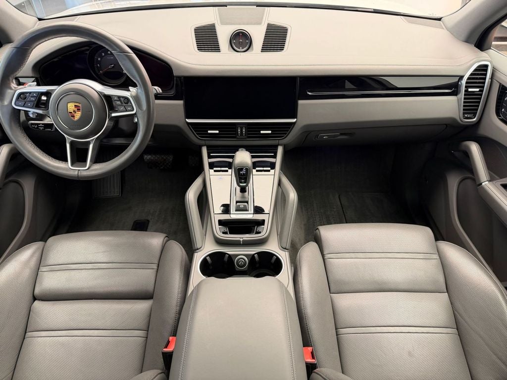 2022 Porsche Cayenne Base