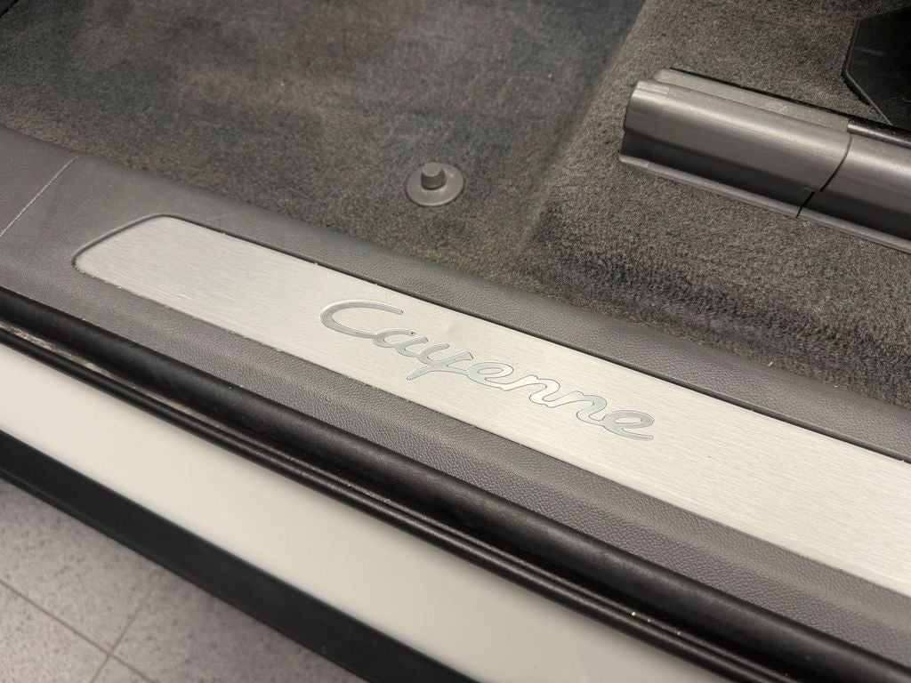 2022 Porsche Cayenne Base