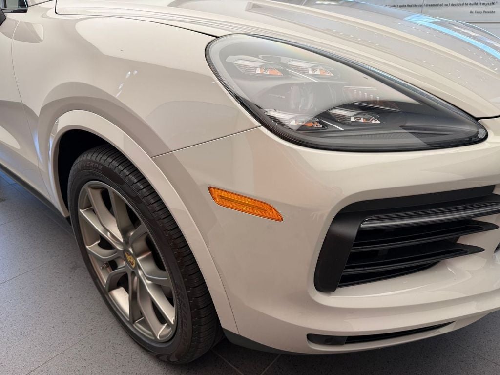 2022 Porsche Cayenne Base