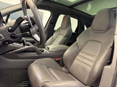2022 Porsche Cayenne Base