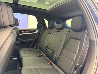 2024 Porsche Cayenne Base