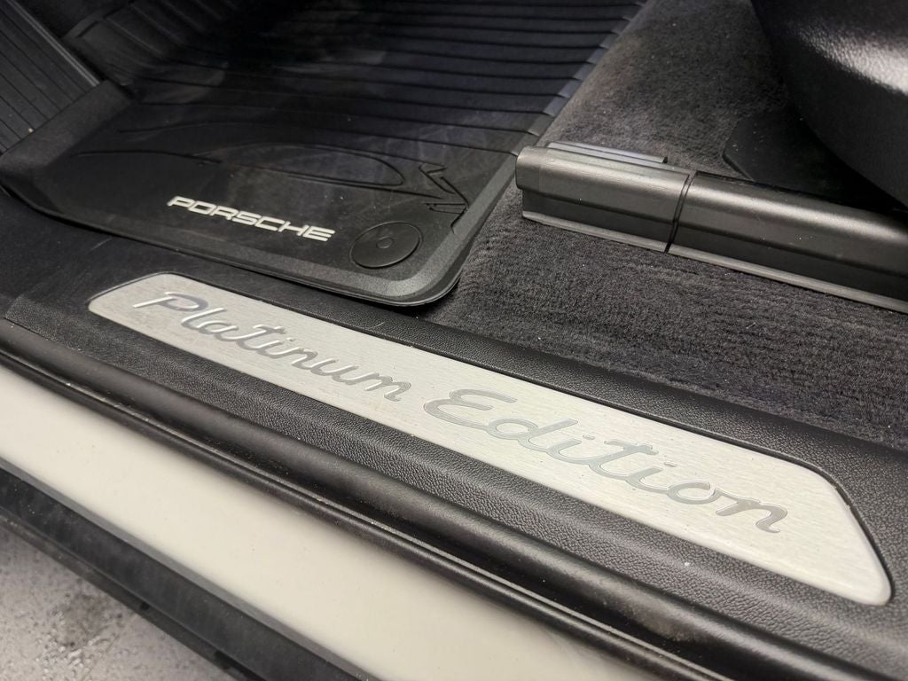 2023 Porsche Cayenne Platinum Edition