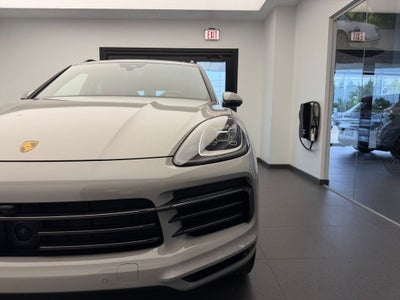 2023 Porsche Cayenne Platinum Edition