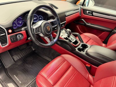 2023 Porsche Cayenne Platinum Edition