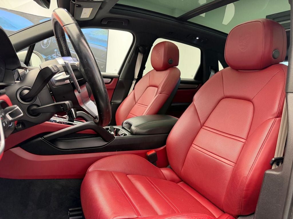 2023 Porsche Cayenne Platinum Edition