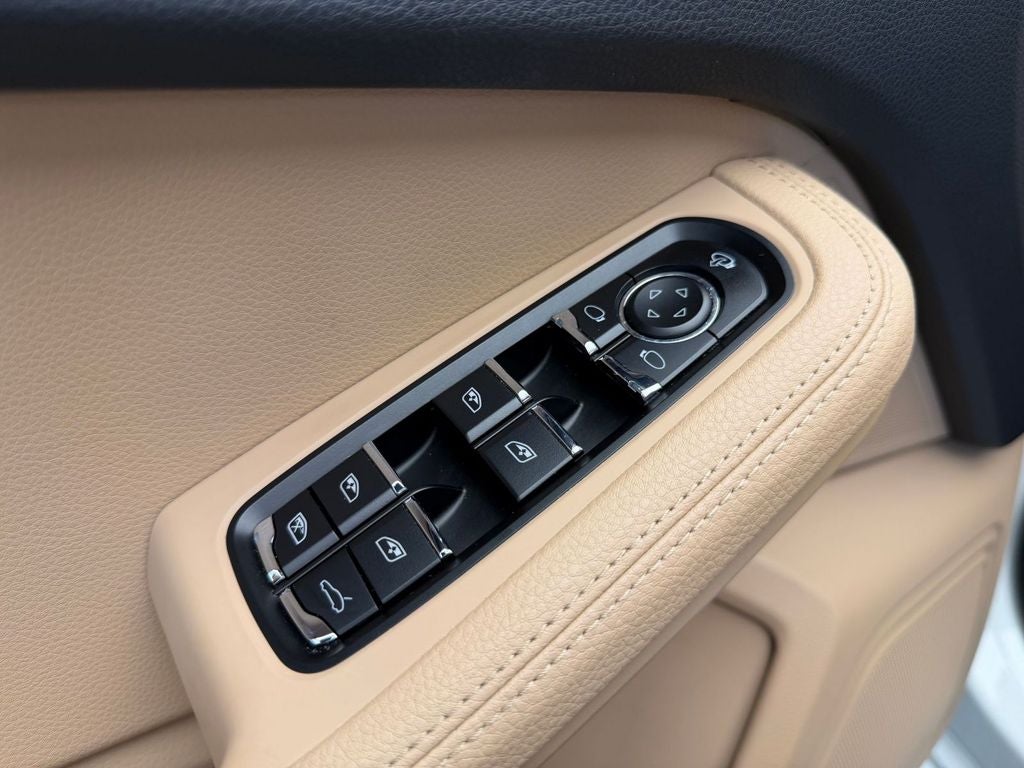 2024 Porsche Macan S