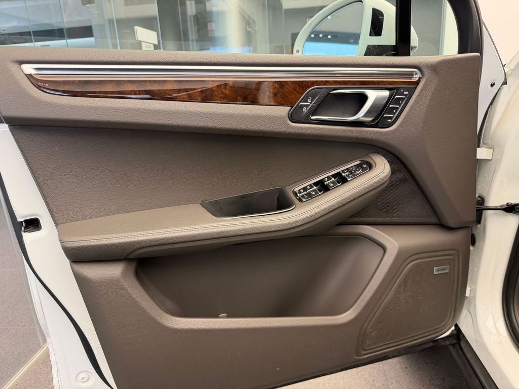 2022 Porsche Macan S