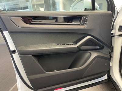 2026 Porsche Cayenne GTS