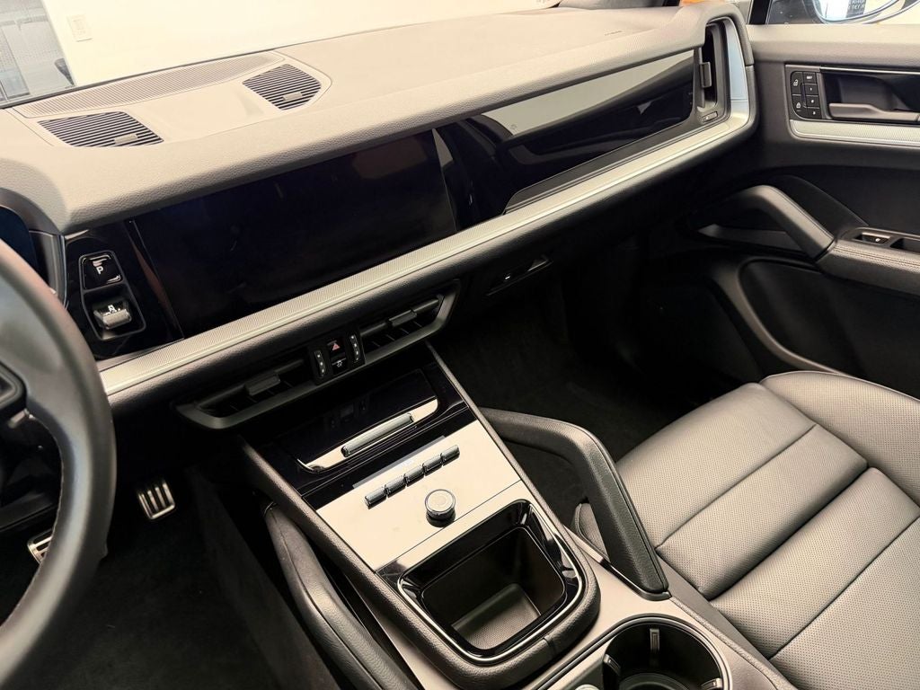 2025 Porsche Cayenne S
