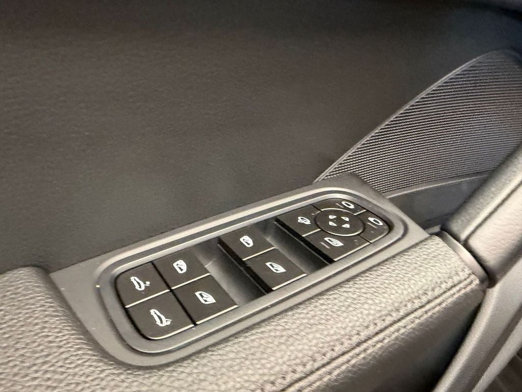 2025 Porsche Cayenne S