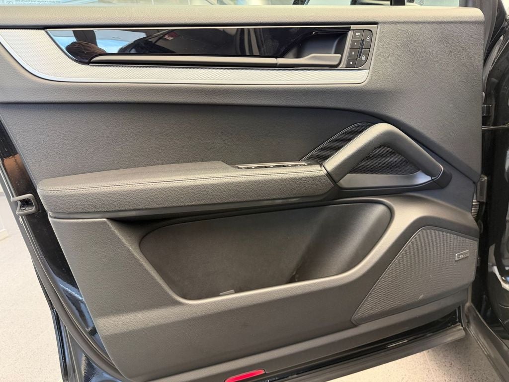 2025 Porsche Cayenne S
