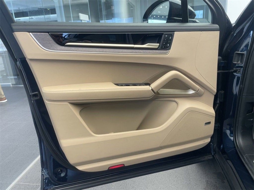 2025 Porsche Cayenne E-Hybrid Coupe Base