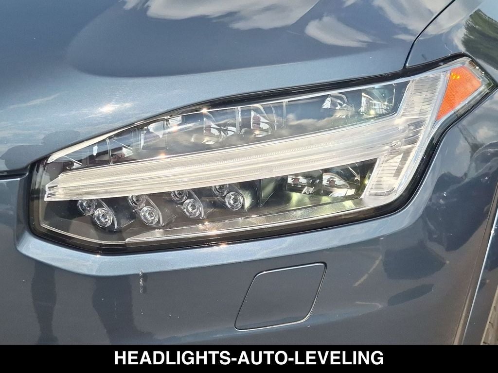 2021 Volvo XC90 T5 Momentum