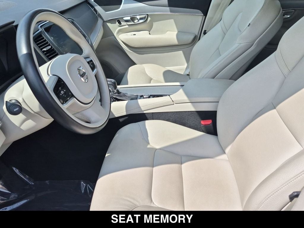 2021 Volvo XC90 T5 Momentum