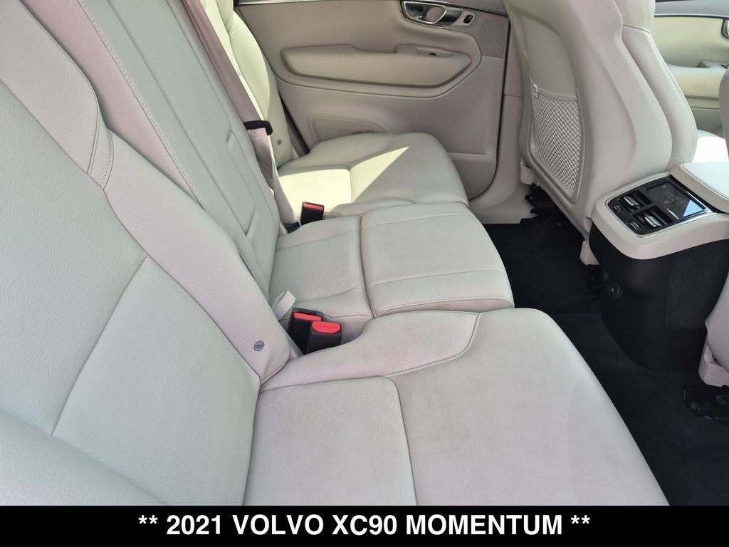 2021 Volvo XC90 T5 Momentum