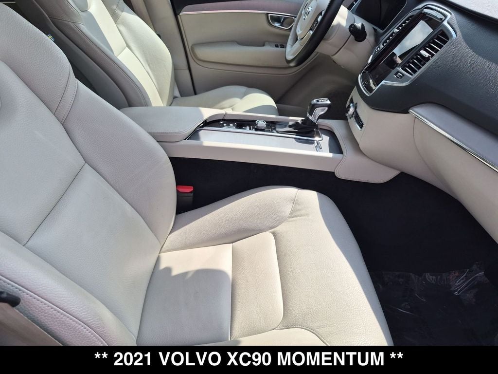 2021 Volvo XC90 T5 Momentum