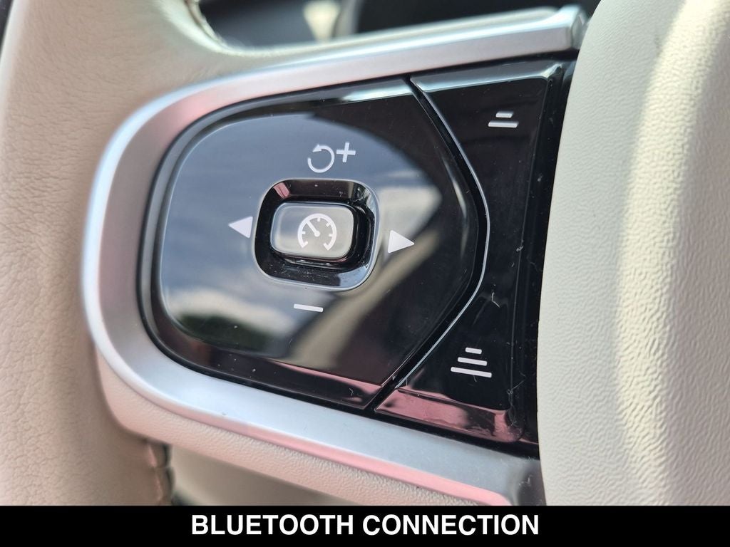 2021 Volvo XC90 T5 Momentum