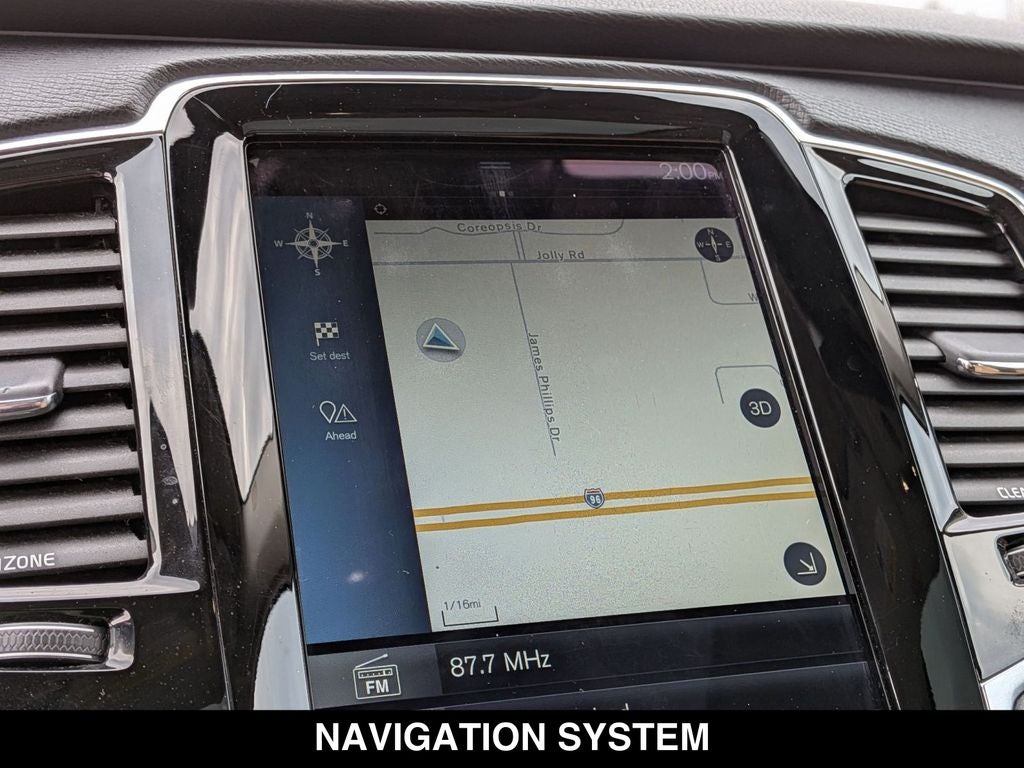 2016 Volvo XC90 T6 Momentum