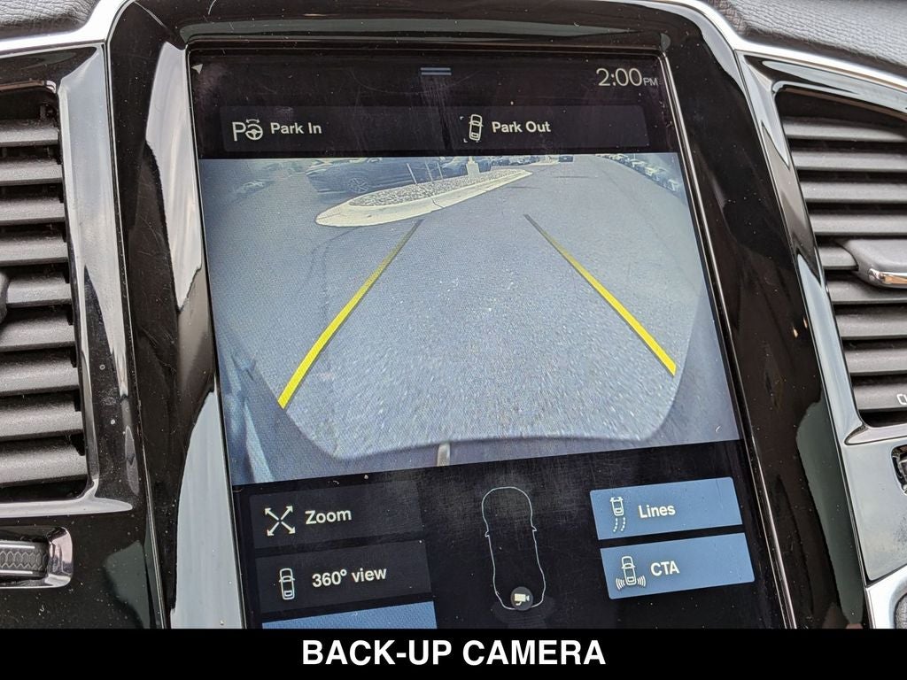 2016 Volvo XC90 T6 Momentum