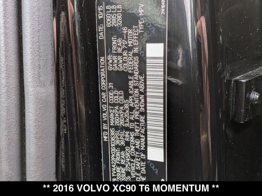 2016 Volvo XC90 T6 Momentum