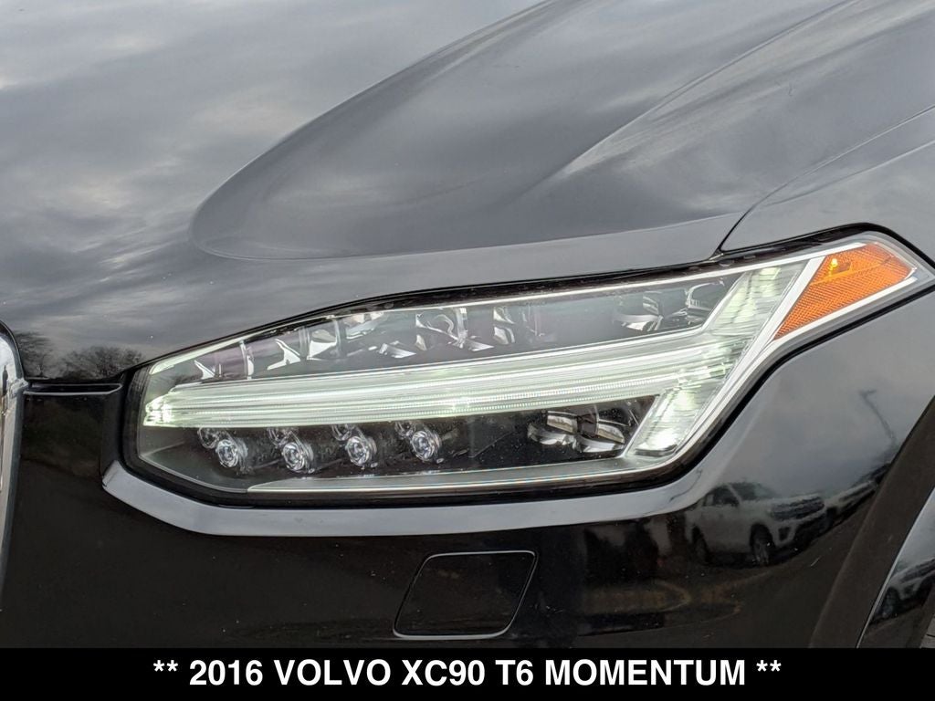 2016 Volvo XC90 T6 Momentum